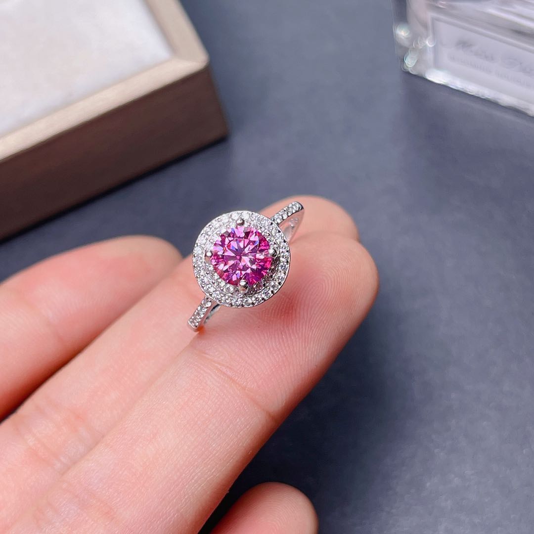 Neuer knisternder rosa Moissan – Moissanite Engagement Ring 1 Carat Bewertung und Preis